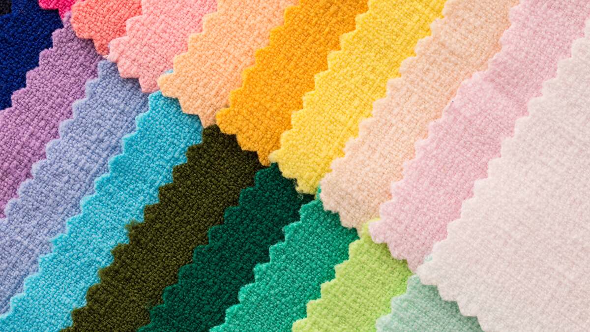 اعثري على لوحة الألوان المثالية للون بشرتك ولون شعرك ولون عينيك باستخدام هذه الأداة