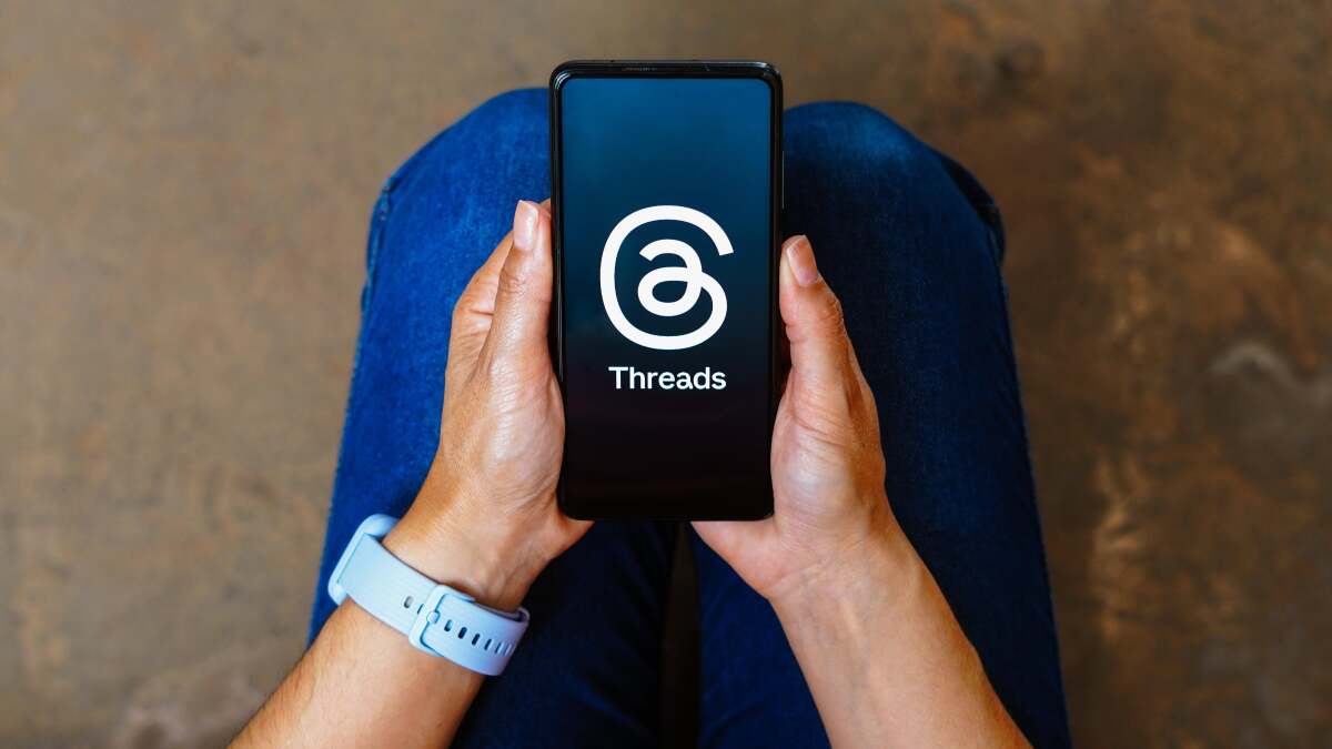 كيفية تنزيل الصور ومقاطع الفيديو من المواضيع على جهاز Android الخاص بك