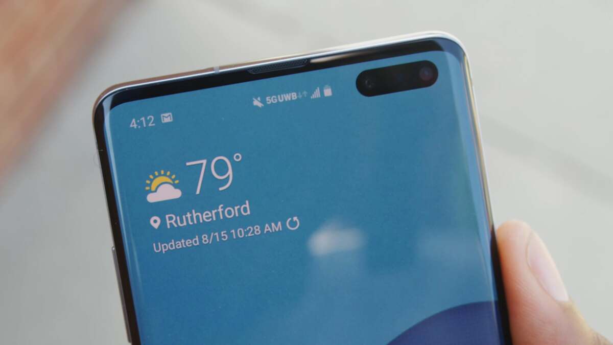 الفرق بين 5G UC و5G UW و5G+