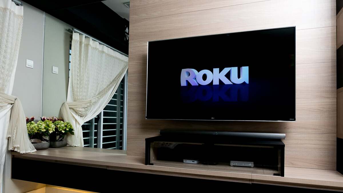 يمكن لعملاء Roku الحصول على 30 يومًا من المحتوى المميز مجانًا الآن