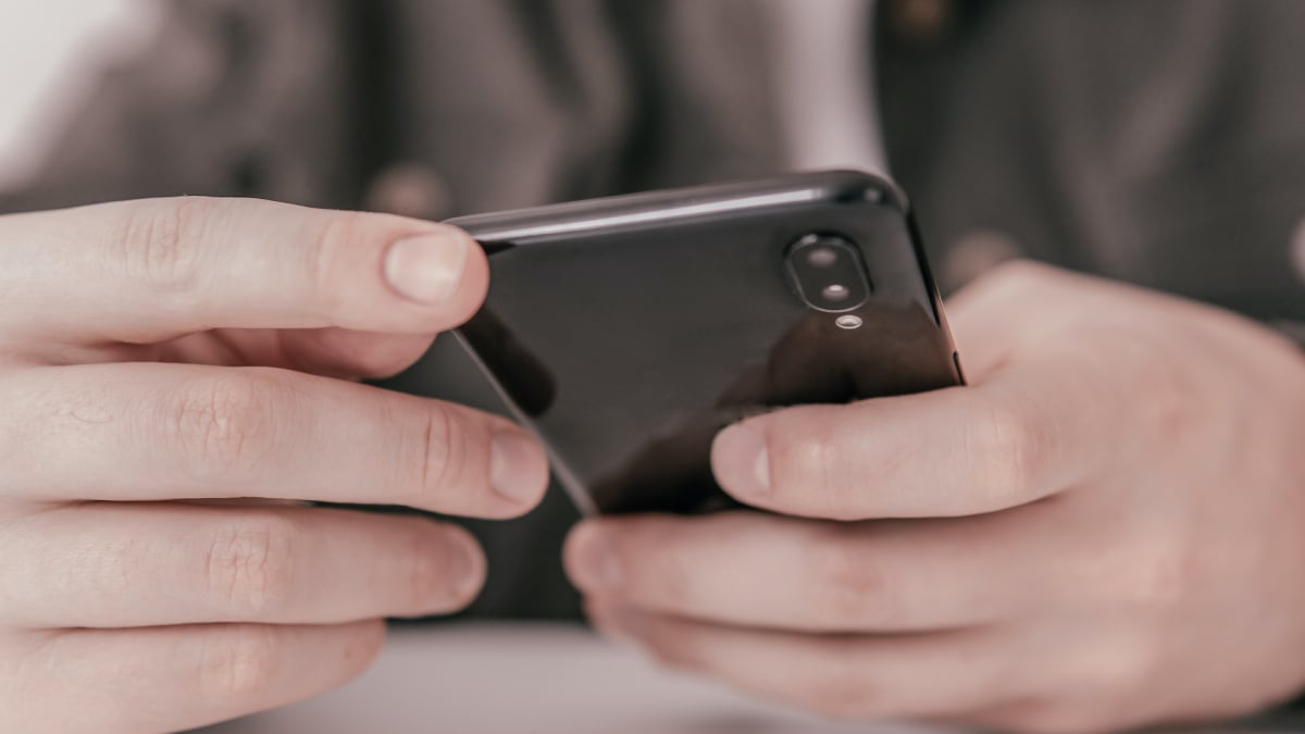 كيفية استرداد الملفات والصور المحذوفة على Android وiOS