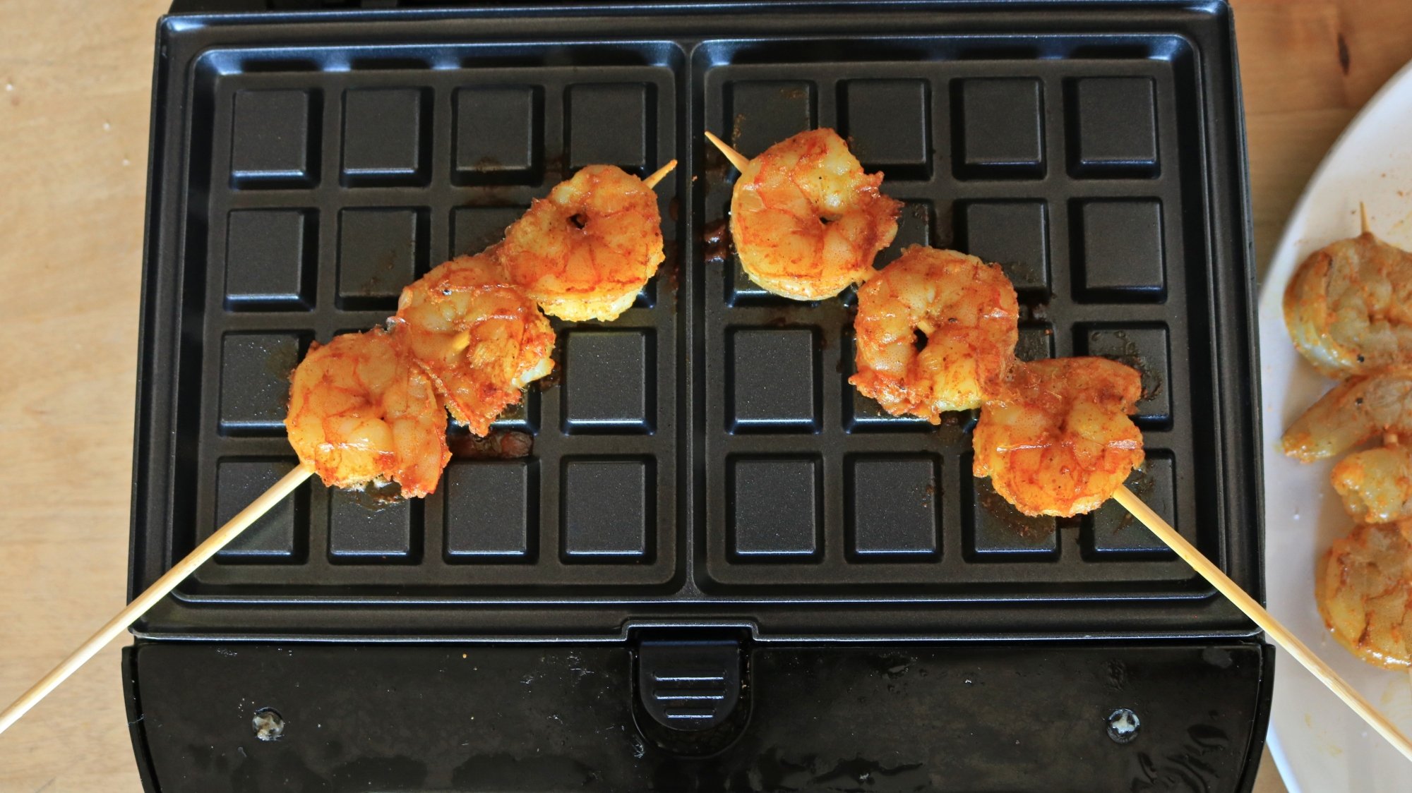 أنا مهووس بشواء الروبيان على مكواة الوفل